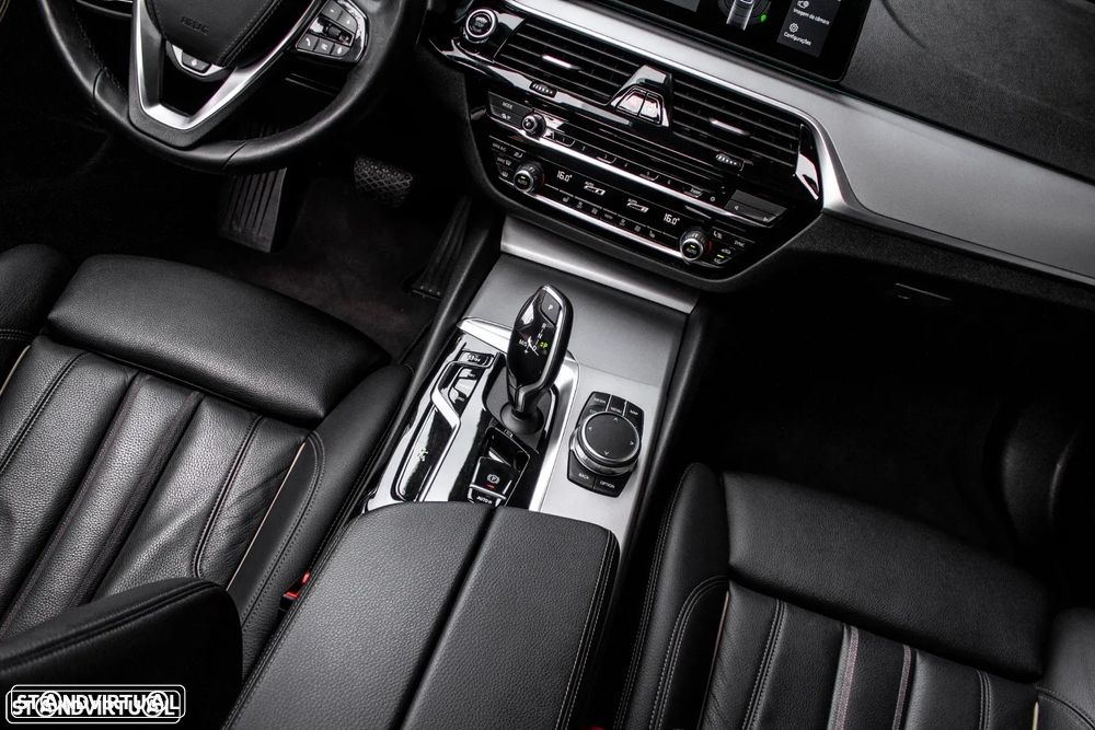 BMW 520 d Line Luxury Auto - 38