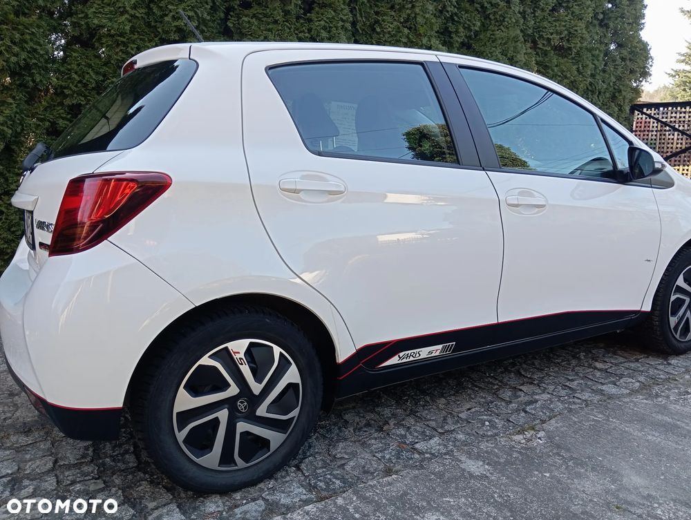 Toyota Yaris 1.0 Active EU6 - 3