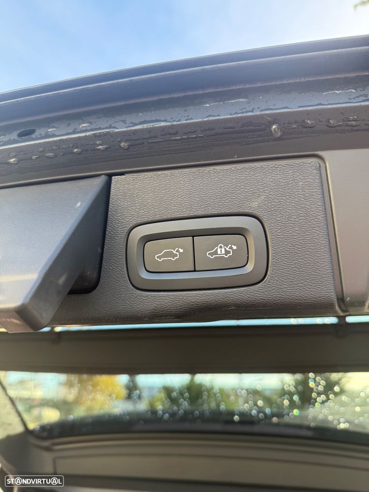 Volvo XC 60 2.0 T6 PHEV Inscription AWD - 8