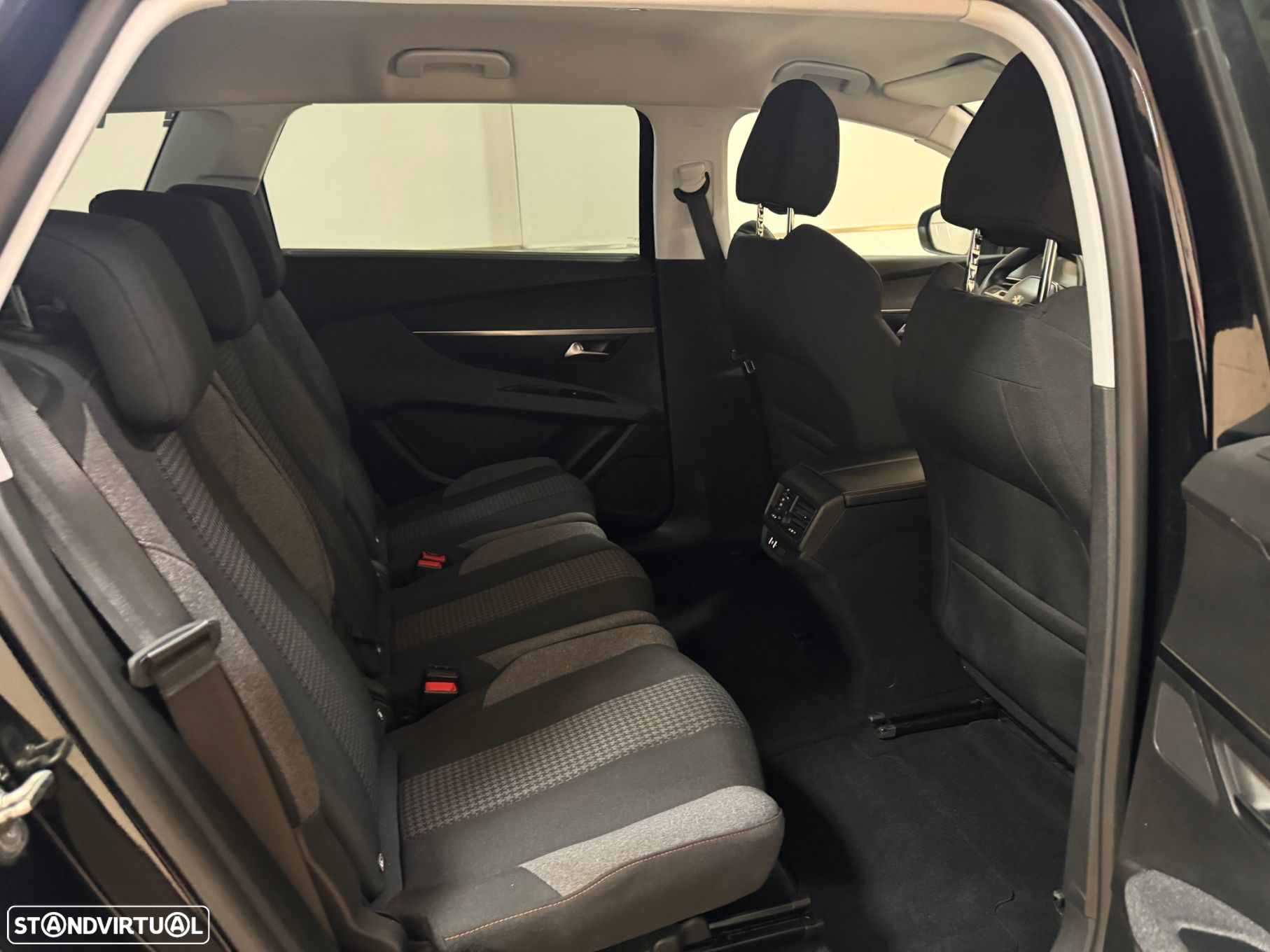 Peugeot 5008 1.2 PureTech Active Pack - 32