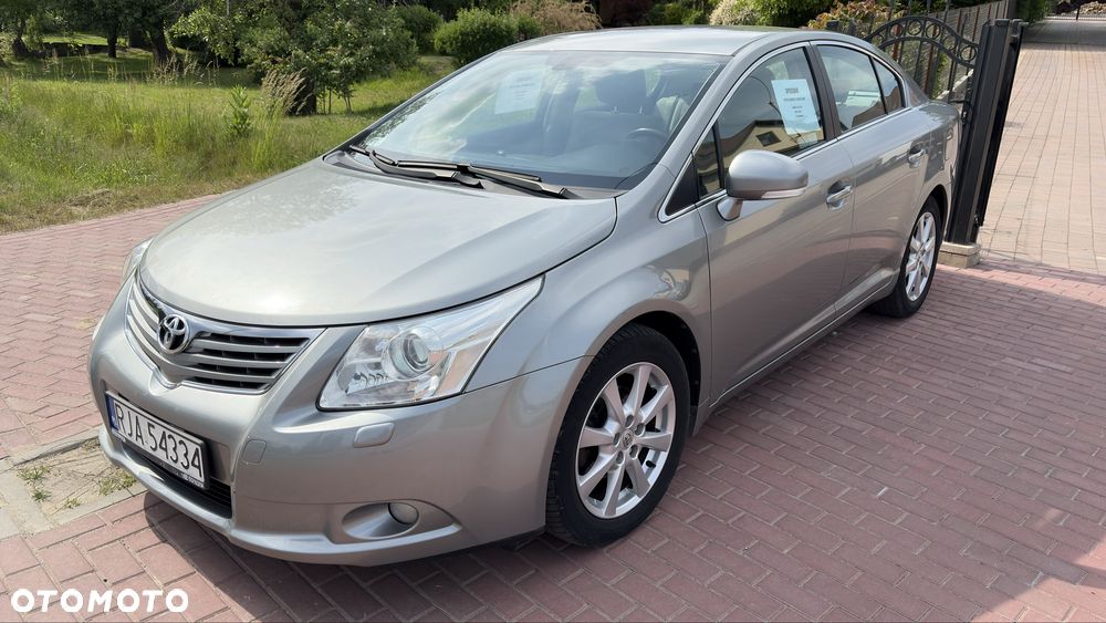 Toyota Avensis - 1