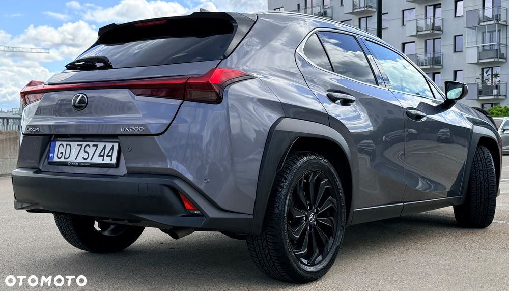 Lexus UX - 2