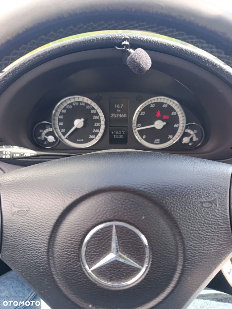 Mercedes-Benz Klasa C 180 Kompressor Classic Sport Edition - 12