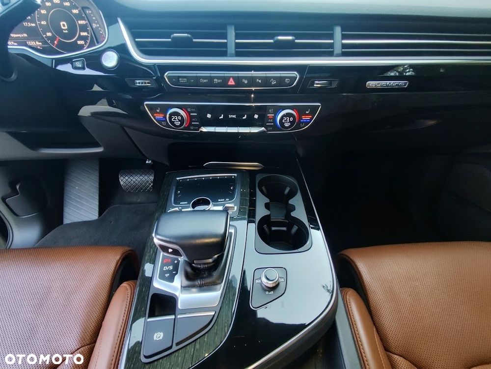 Audi Q7 3.0 TFSI Quattro Tiptr - 12