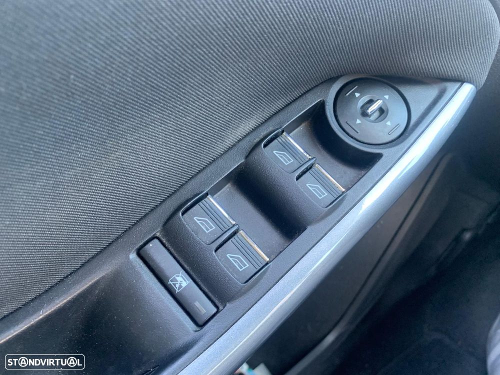 Ford Focus SW 1.6 TDCi Titanium - 5