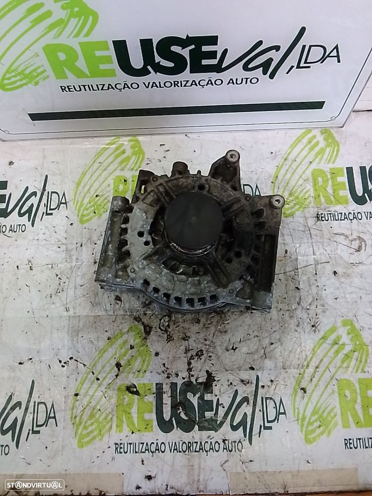 Alternador Mercedes-Benz C-Class (W204) - 2