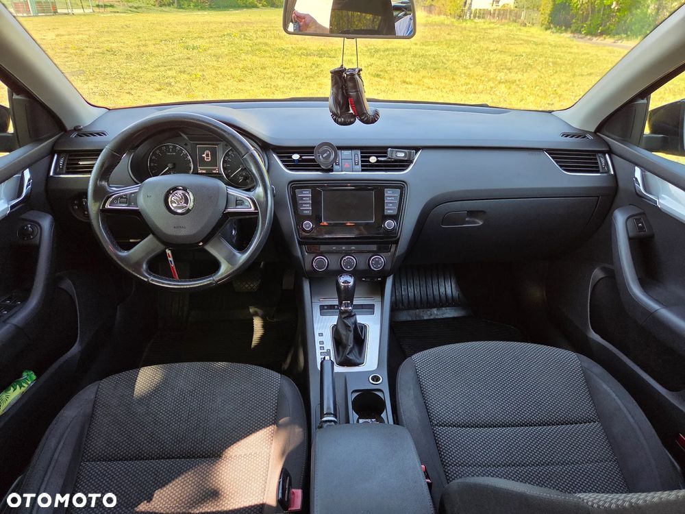 Skoda Octavia 1.6 TDI Ambition DSG - 11