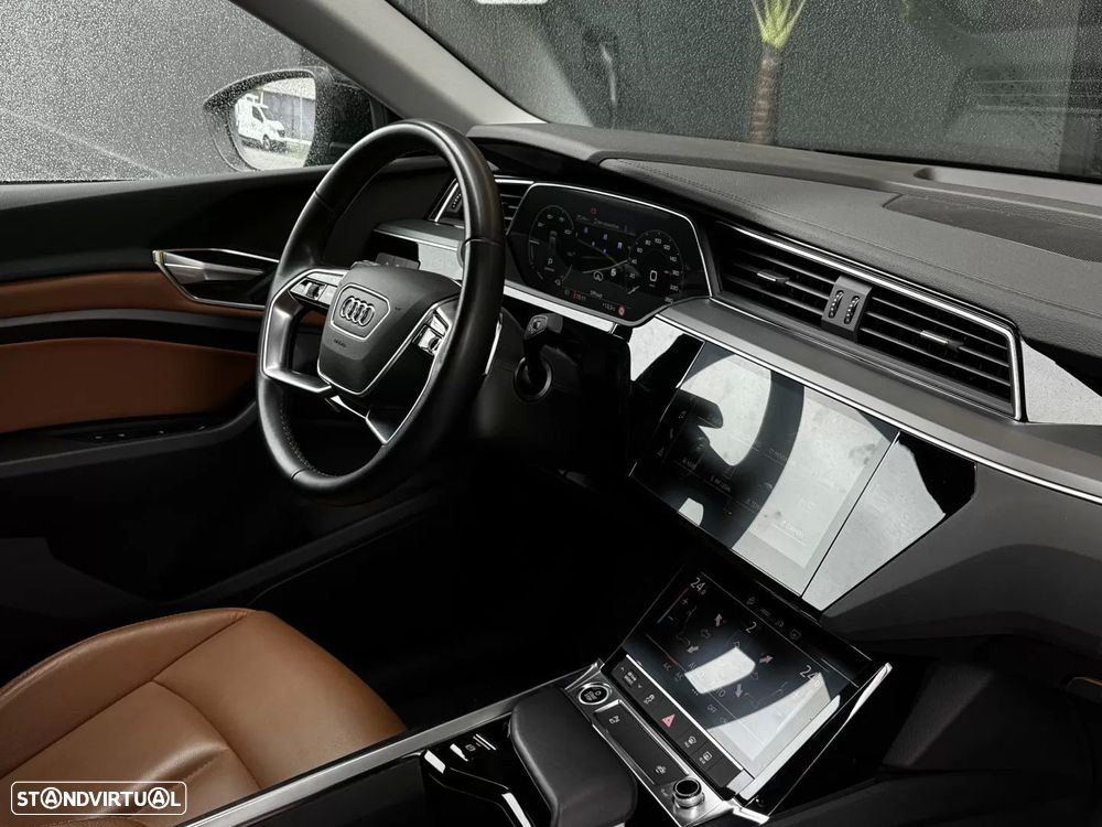 Audi Q8 e-Tron Sportback 55 quattro Advanced - 35
