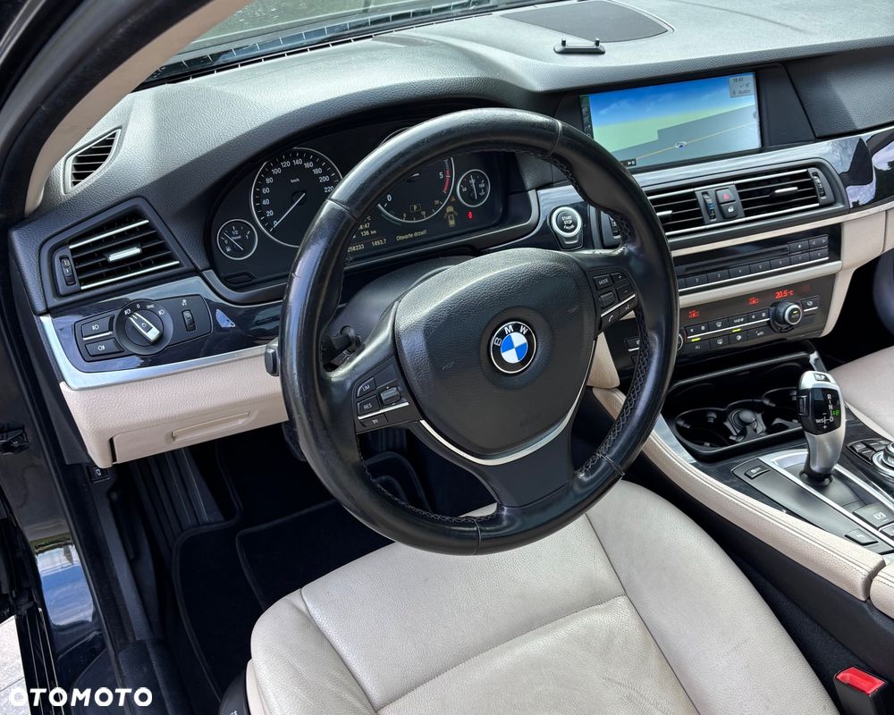 BMW Seria 5 520d Sport-Aut - 20