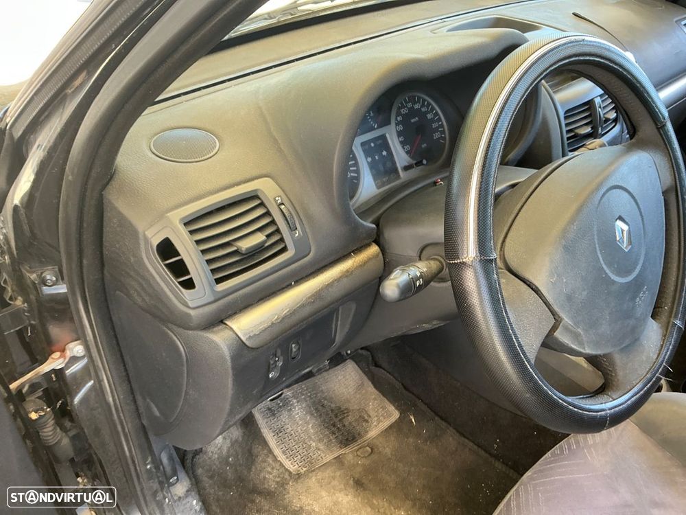 Renault Clio 1.2 16V Dynamique - 9
