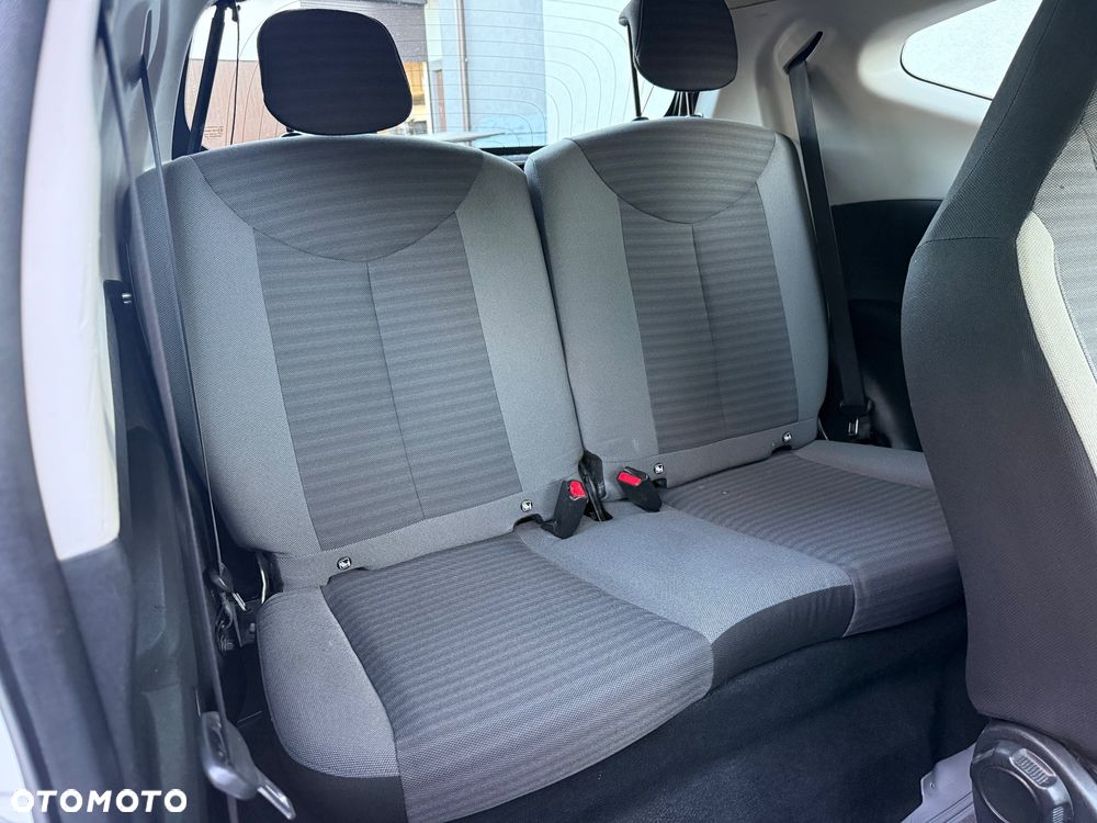 Toyota Aygo x-play - 9