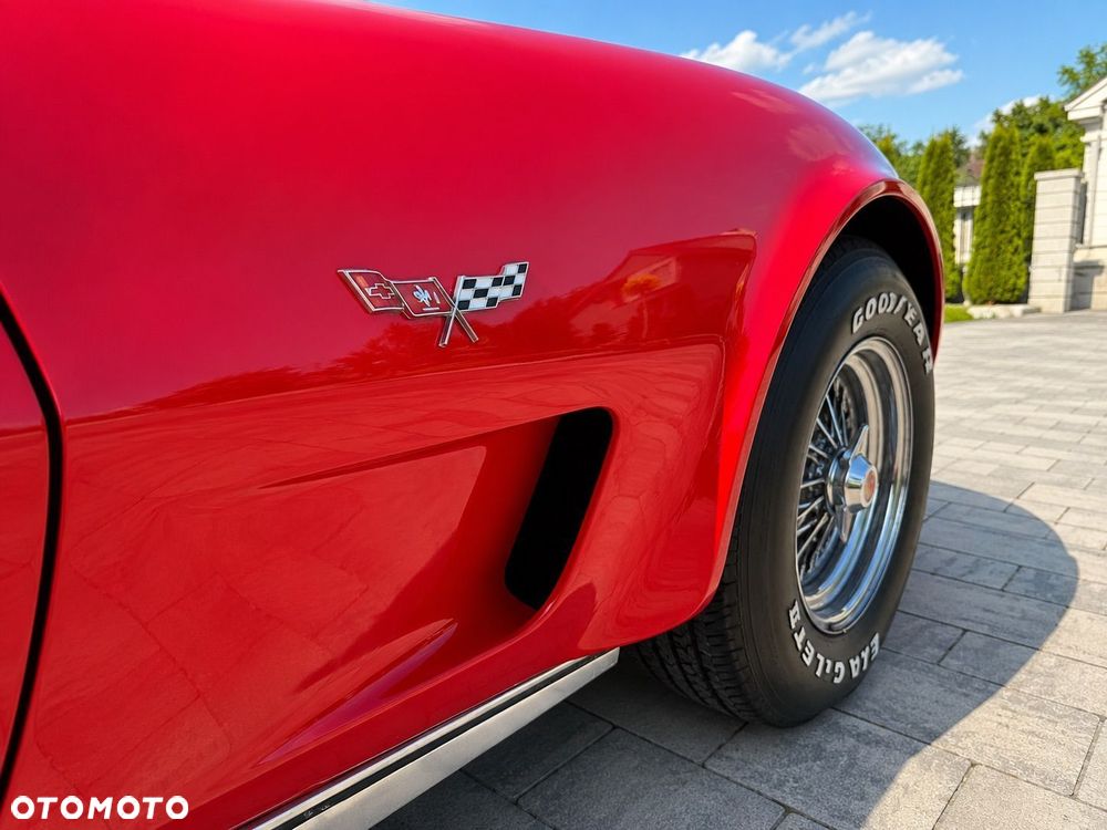 Chevrolet Corvette - 10