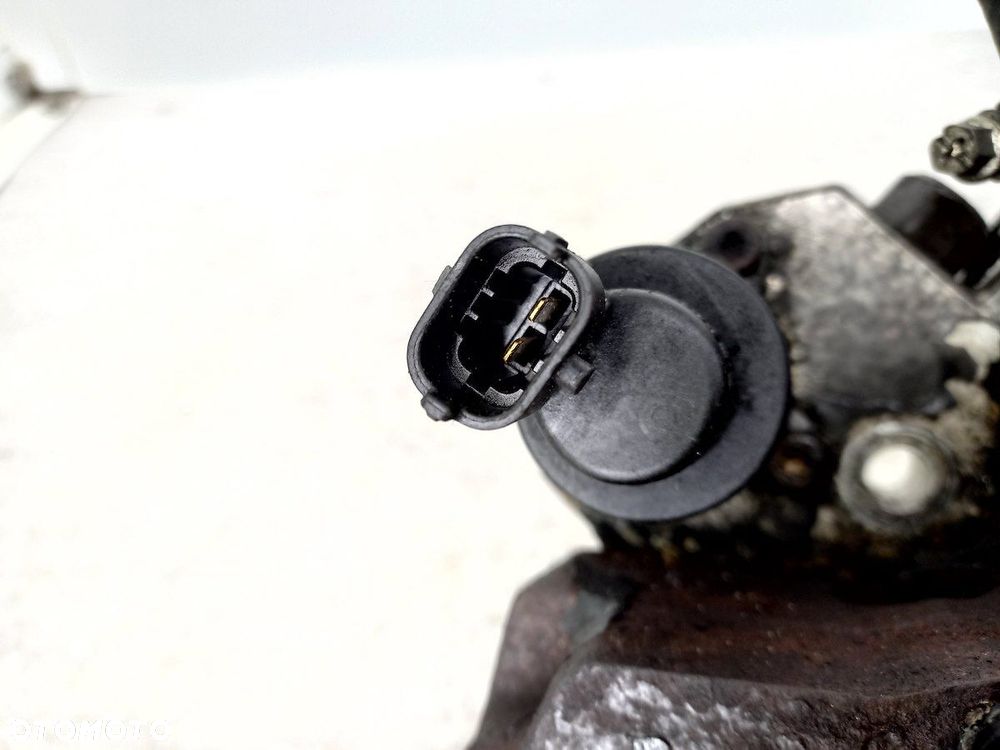 POMPA WTRYSKOWA KIA CERATO 0445010101  33100-4A010 BOSCH 1.5 CRDI - 2