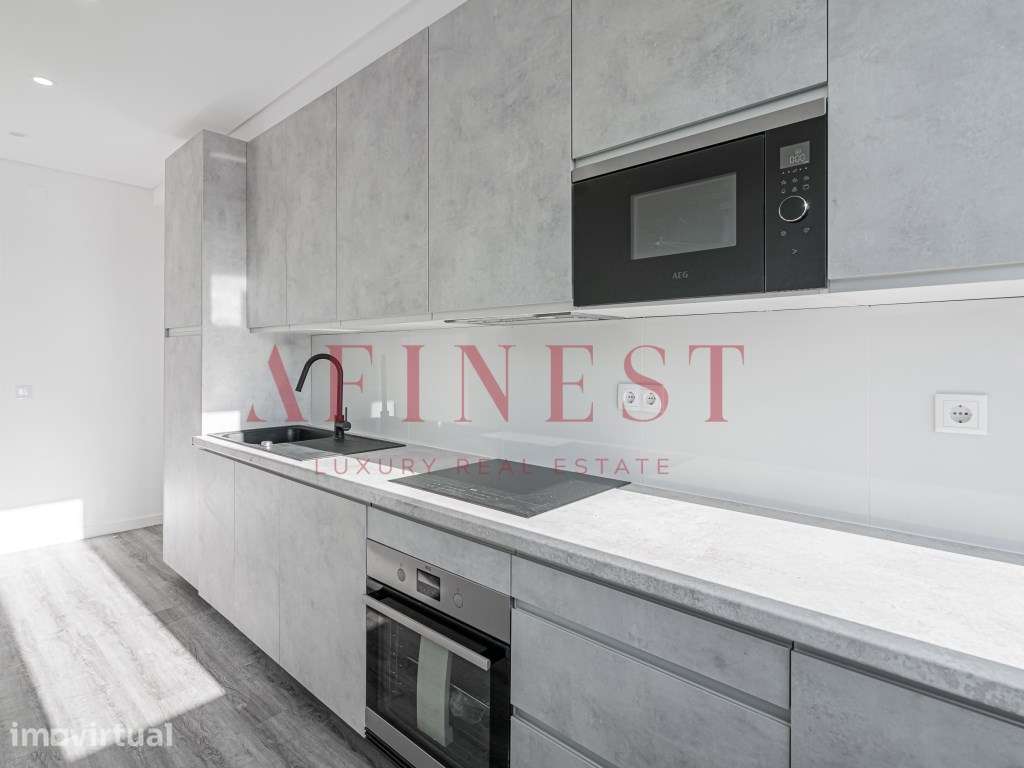 APARTAMENTO T2 TOTALMENTE REMODELADO EM QUELUZ PARA ENTRAR 07/11/2026 - Grande imagem: 4/35
