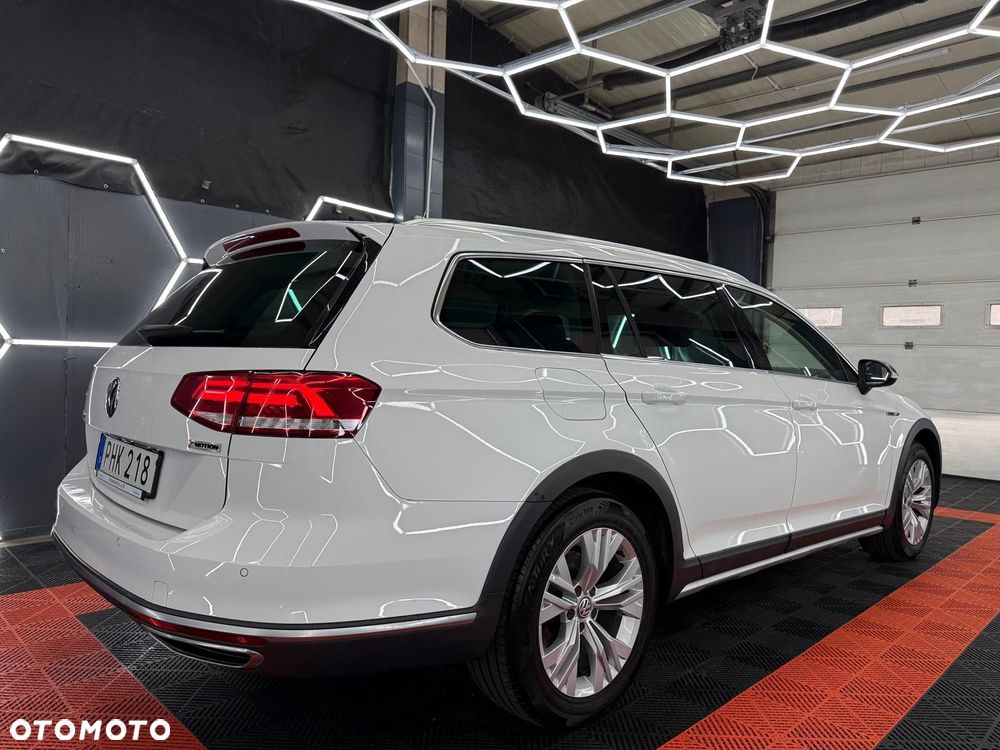 Volkswagen Passat Alltrack 2.0 TDI SCR 4Motion DSG - 9