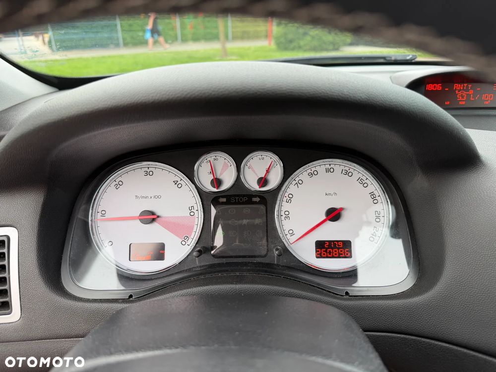 Peugeot 307 HDi 135 OXYGO - 11