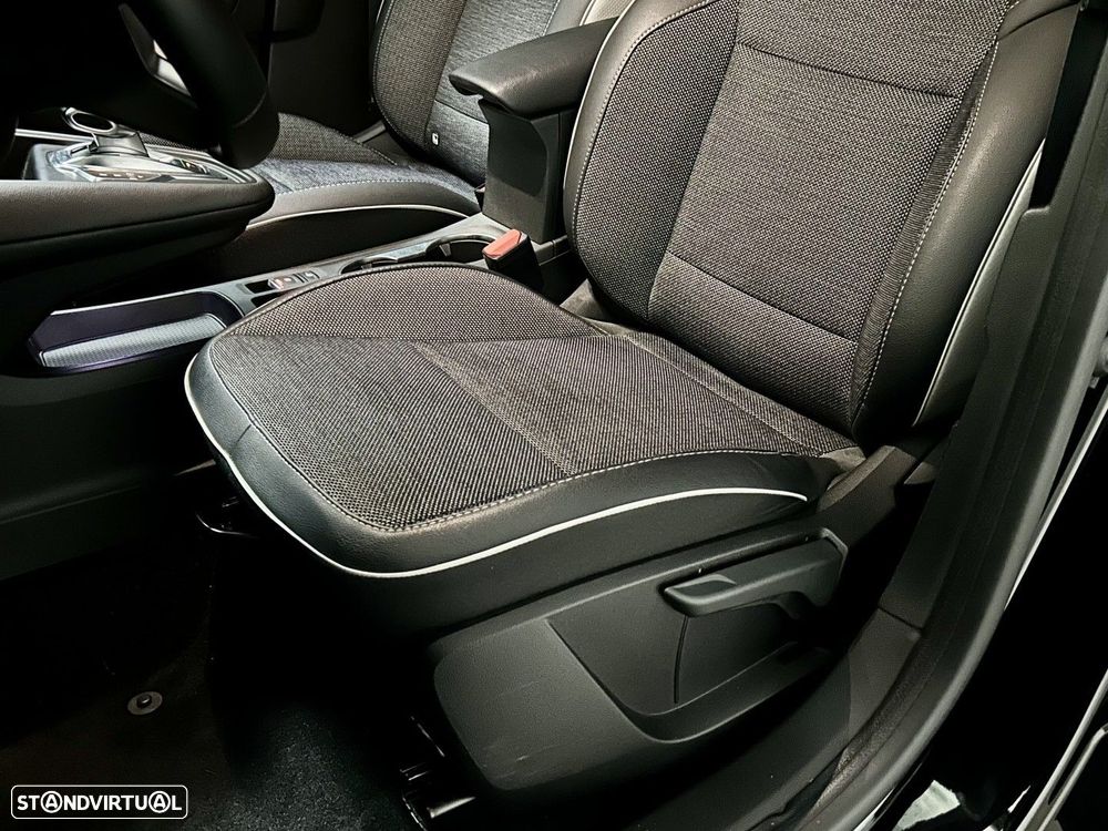 Renault Captur E-TECH 160 INTENS - 37