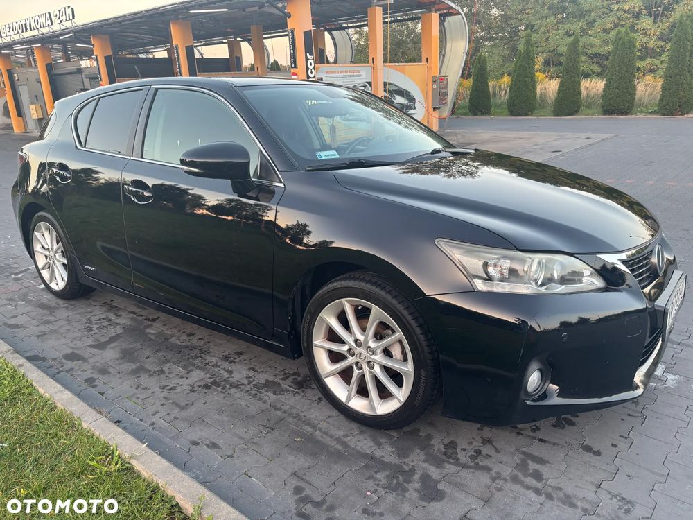Lexus CT - 1