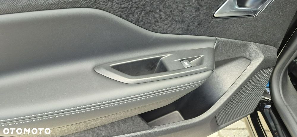 Peugeot 408 1.2 PureTech Allure S&S EAT8 - 23
