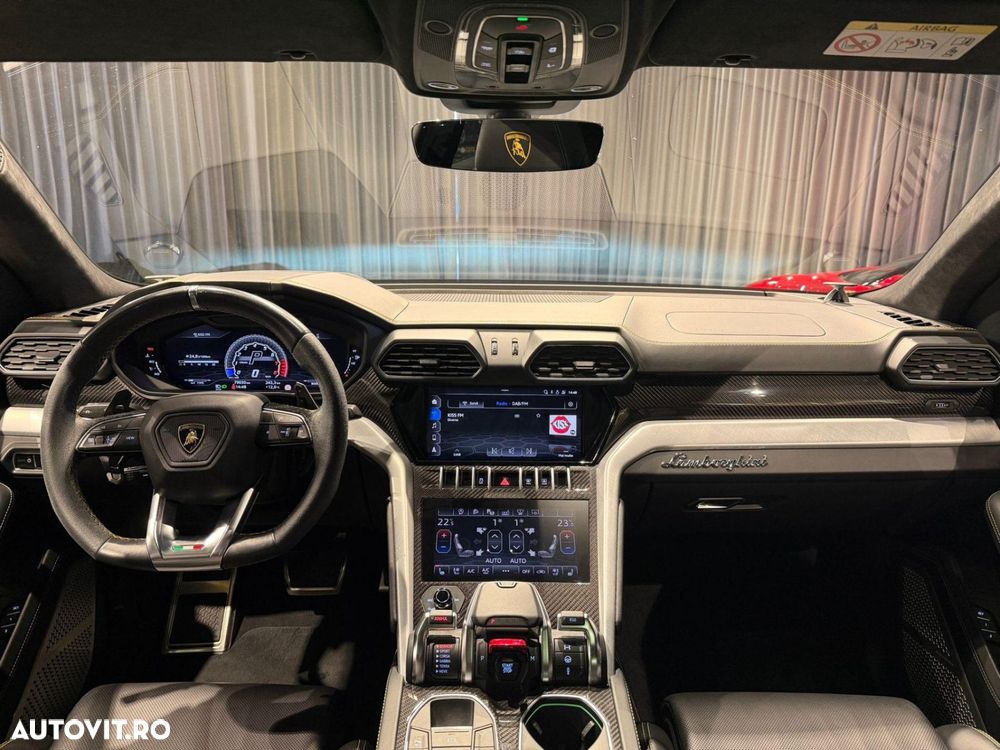 Lamborghini URUS - 16