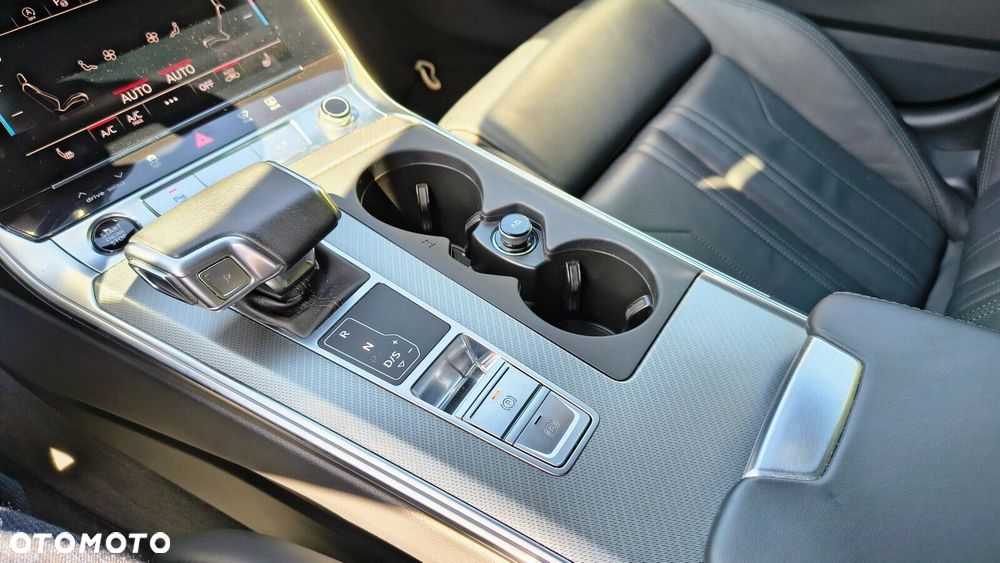 Audi A6 Avant - 32