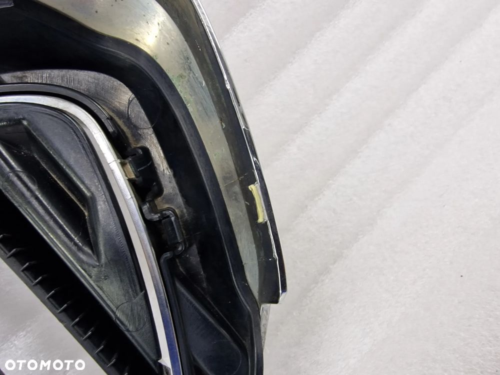 BMW G30 / G31 16- PRAWA NERKA / ATRAPA / GRILL PRZEDNI PRZÓD , NR 7383520 / 7390866 / 7390864 / 8070470 / 7473692 / 7473702 , NR AUKCJI GL215 - 17