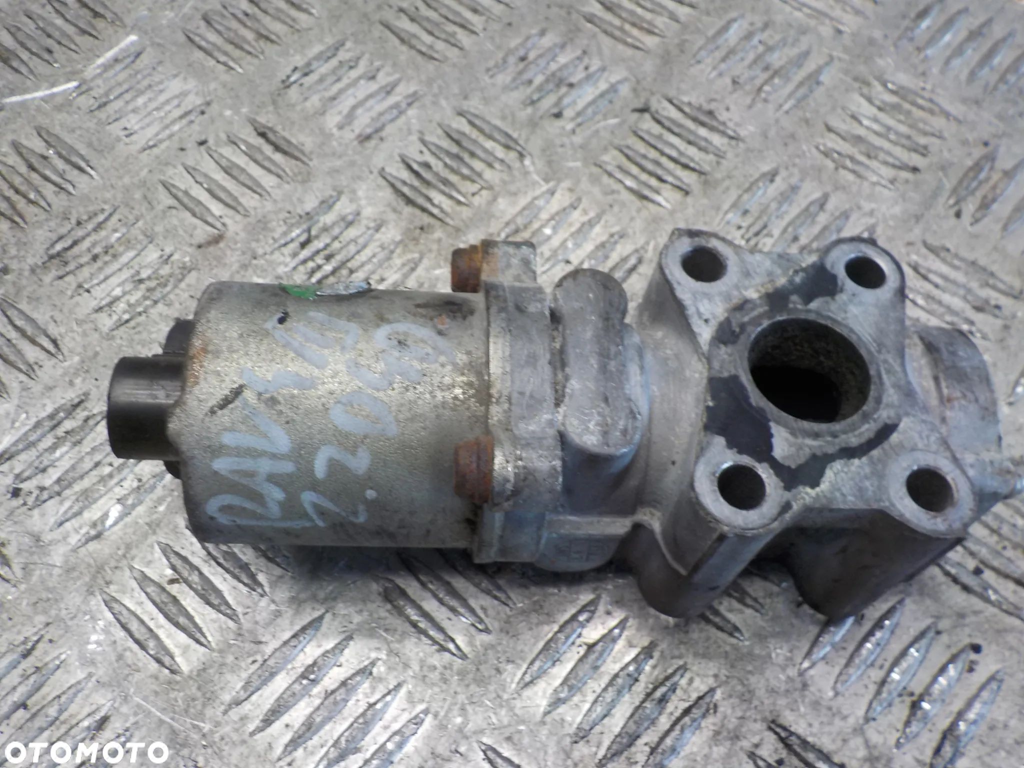 TOYOTA RAV4 III 2.2D ZAWÓR EGR 25620-26092 - 1