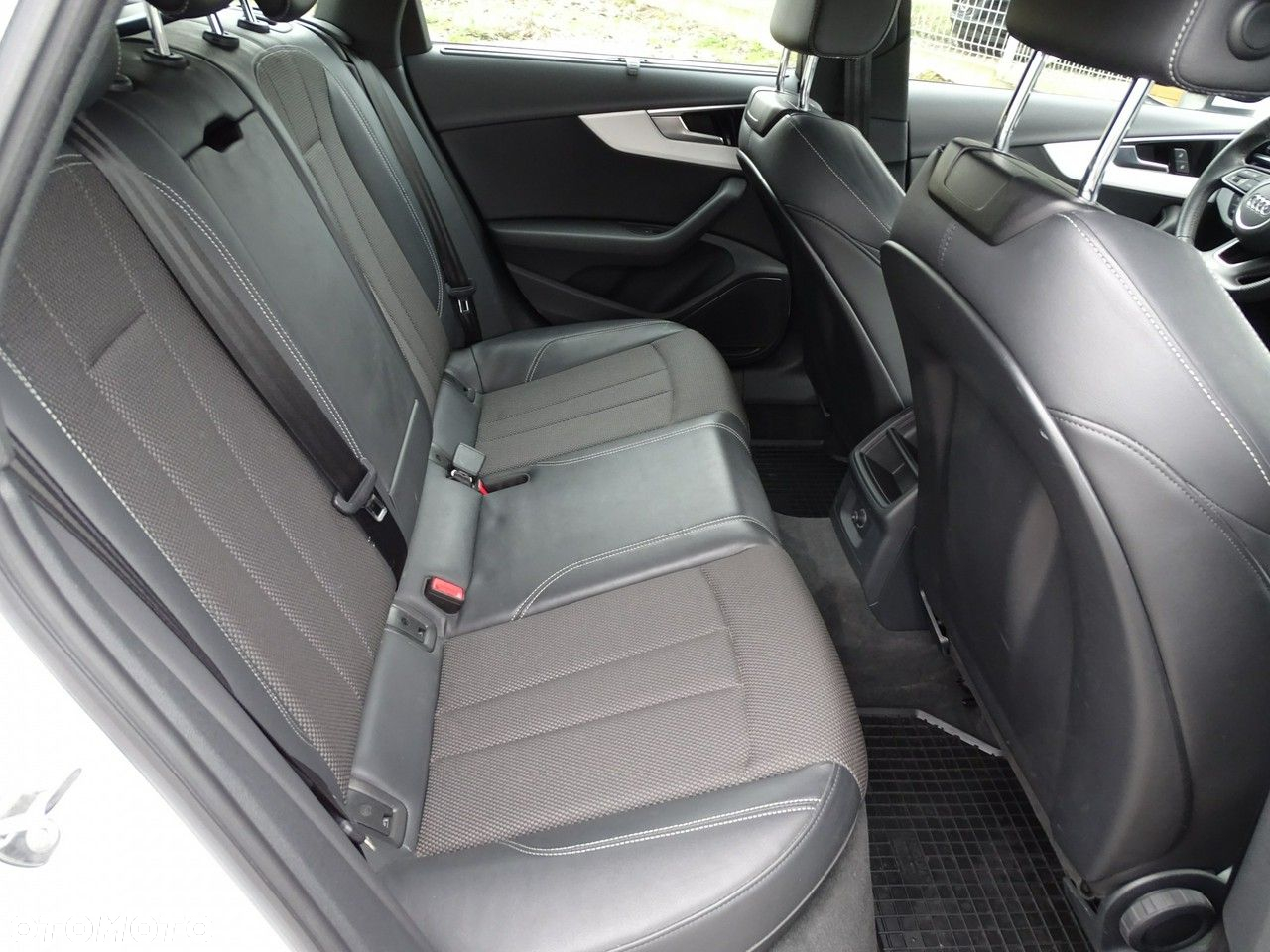 Audi A4 40 TFSI S tronic - 15