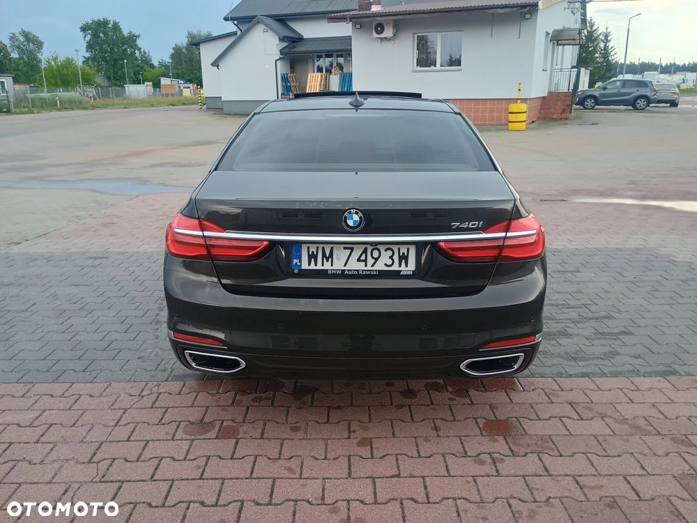 BMW Seria 7 740Li - 7