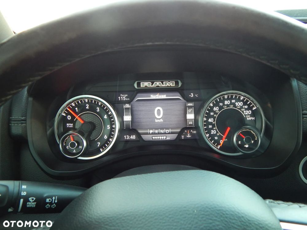 RAM 1500 5.7 Crew Cab Laramie - 32