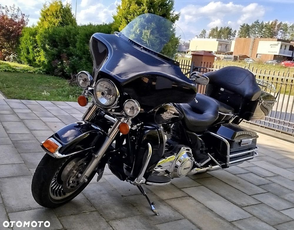 Harley-Davidson FLHT Electra Glide Standard - 2