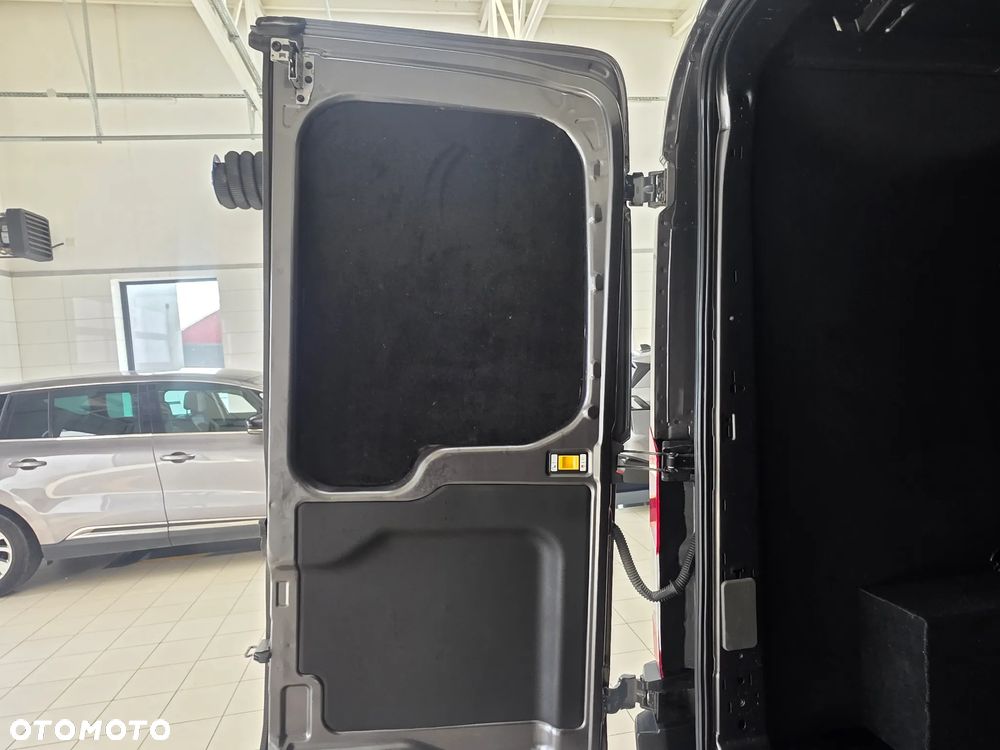 Ford Transit - 13