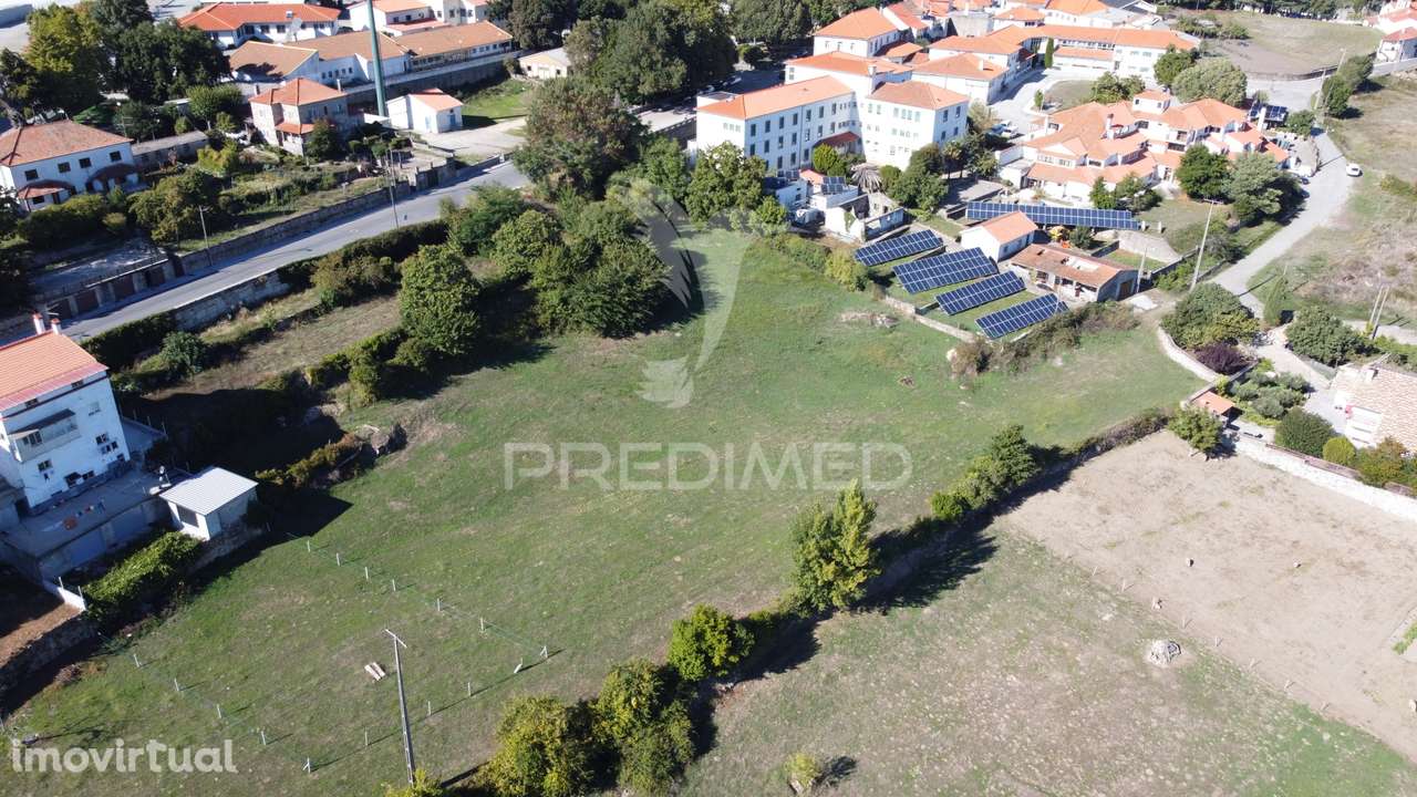 Terreno com cerca de 8000 m2 em Trancoso - Grande imagem: 5/6