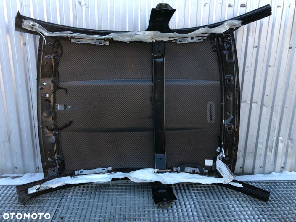 DACH POSZYCIE CARBON  BMW 5 (G30, F90) 2016 - 2022 M5 Competition 460 kW [625 KM] benzyna 2018 - - 4