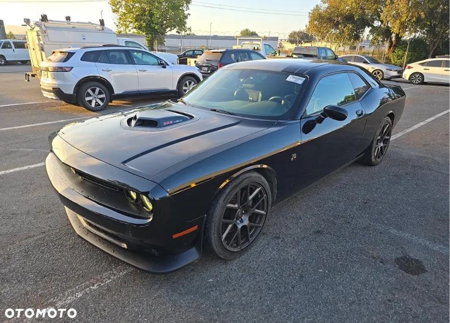Dodge Challenger - 1