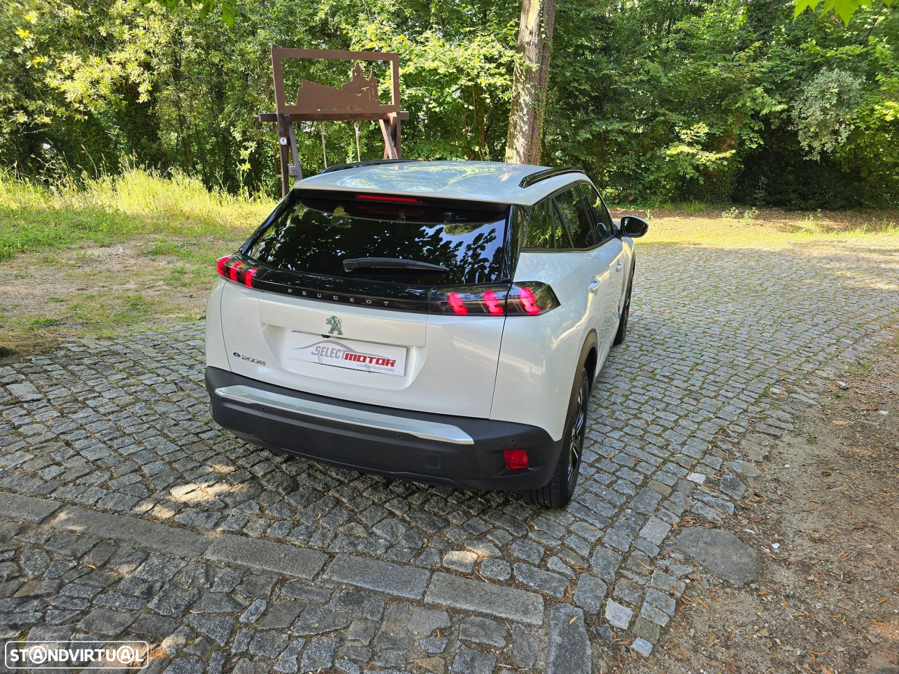 Peugeot e-2008 50 kWh Allure - 9