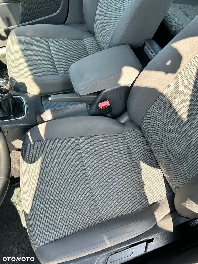 Volkswagen Golf 1.9 TDI Q-Line - 25