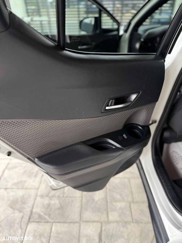 Toyota C-HR 2.0 HSD 184 CP 4x2 CVT C-lassy bi-tone - 18