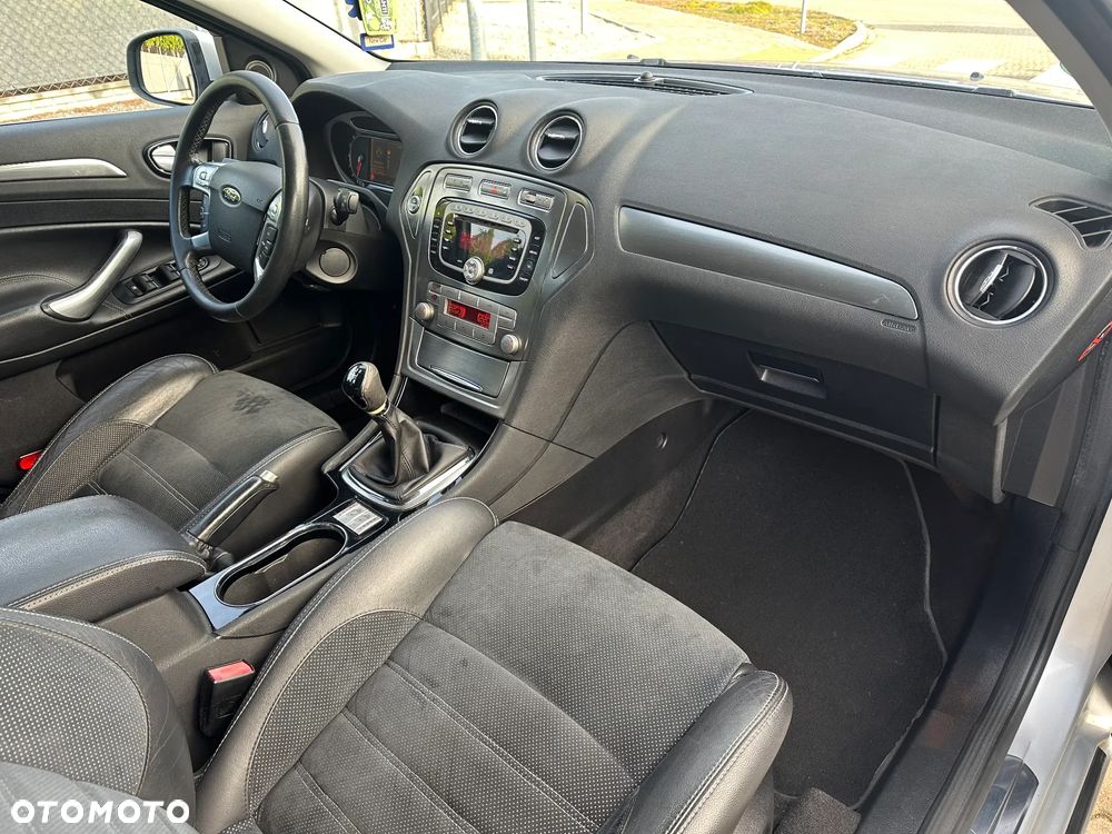 Ford Mondeo 2.0 FF Platinium X Plus (Titanium) - 35