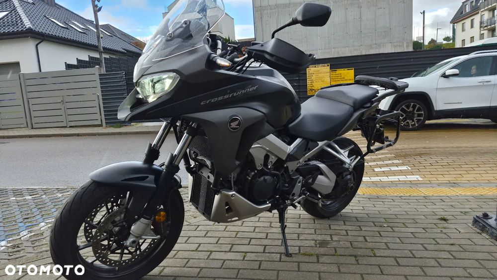 Honda VFR - 25