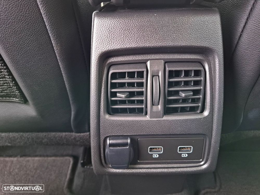 Renault Captur 1.0 TCe Techno Bi-Fuel - 27