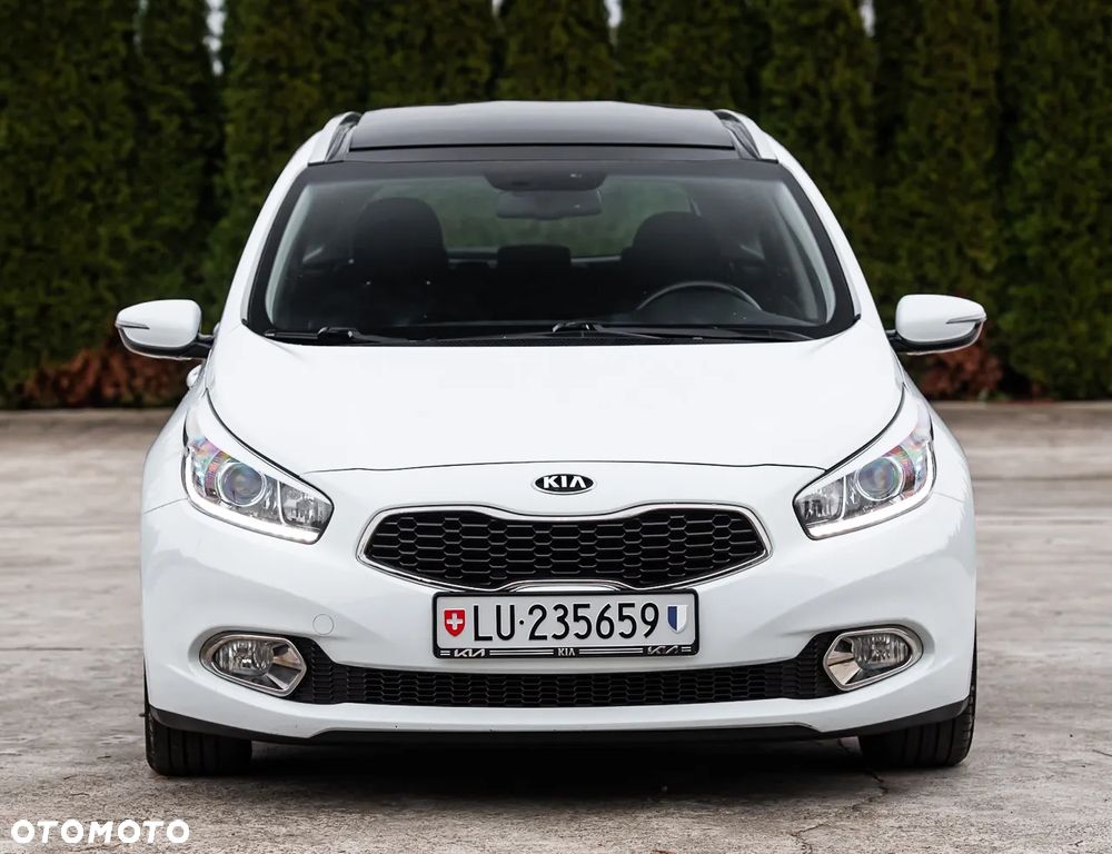 Kia Ceed 1.6 GDI DCT Platinum Edition - 4