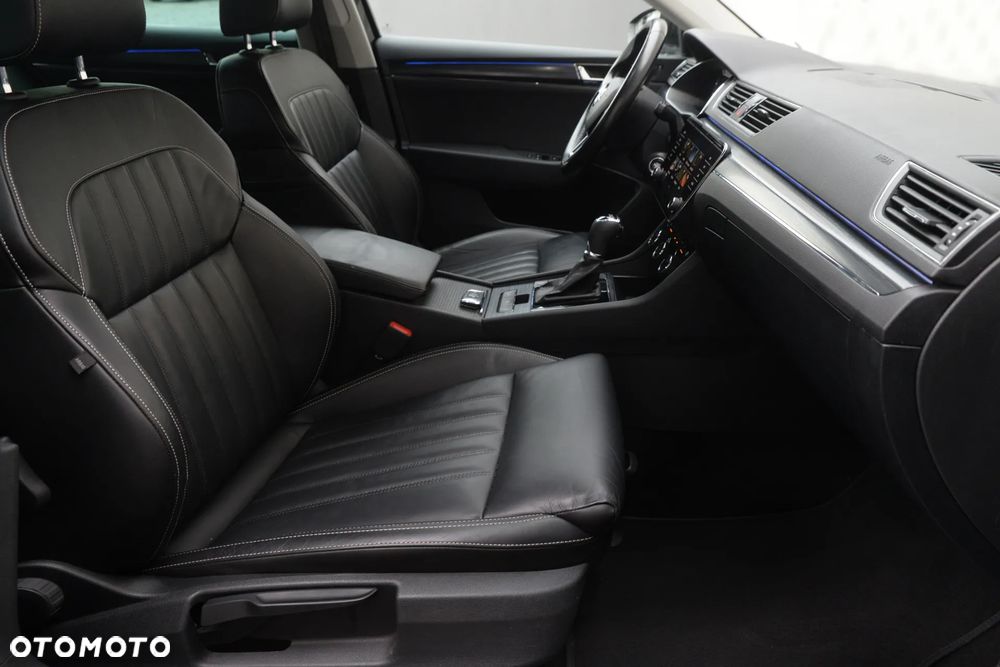 Skoda Superb 2.0 TDI DSG L&K - 35