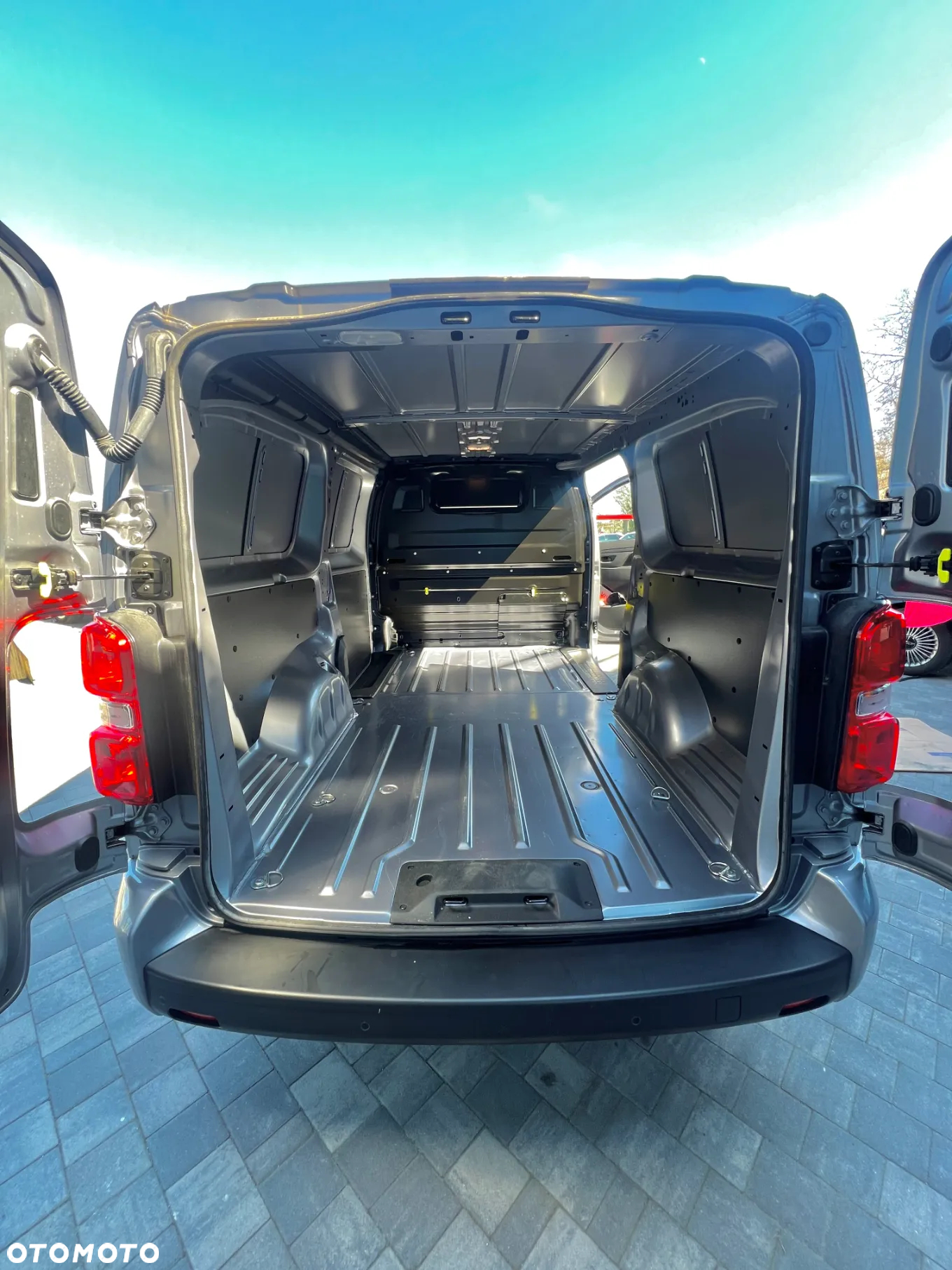 Opel Vivaro - 15