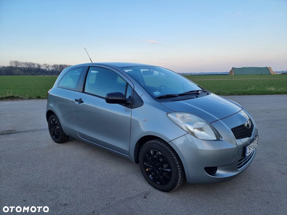 Toyota Yaris 1.0 VVT-i - 4