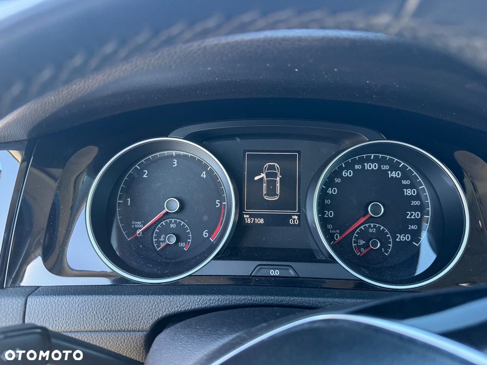 Volkswagen Golf - 14