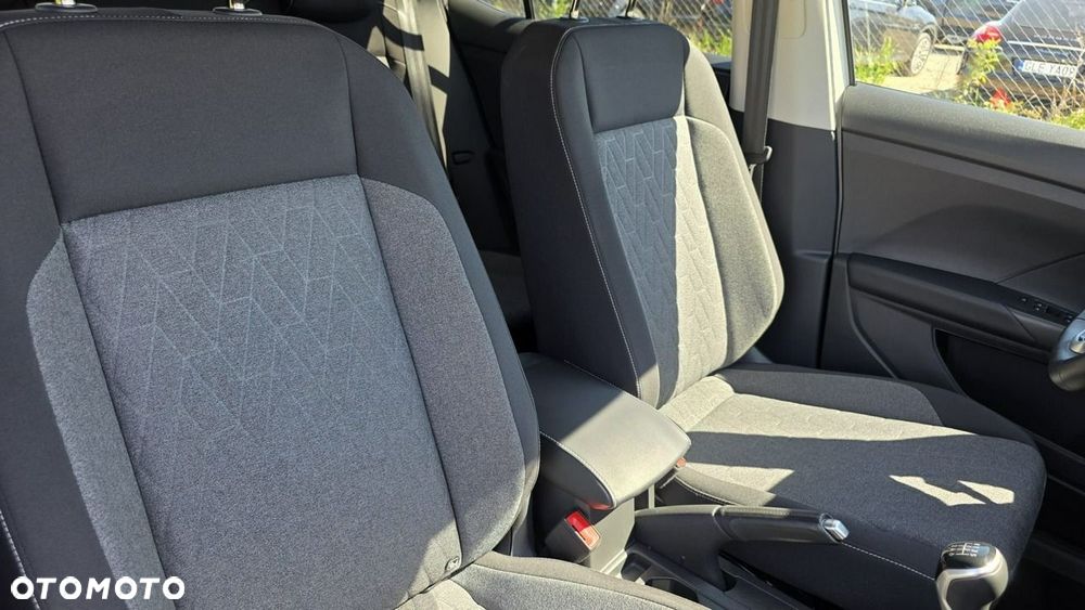 Volkswagen T-Cross - 13