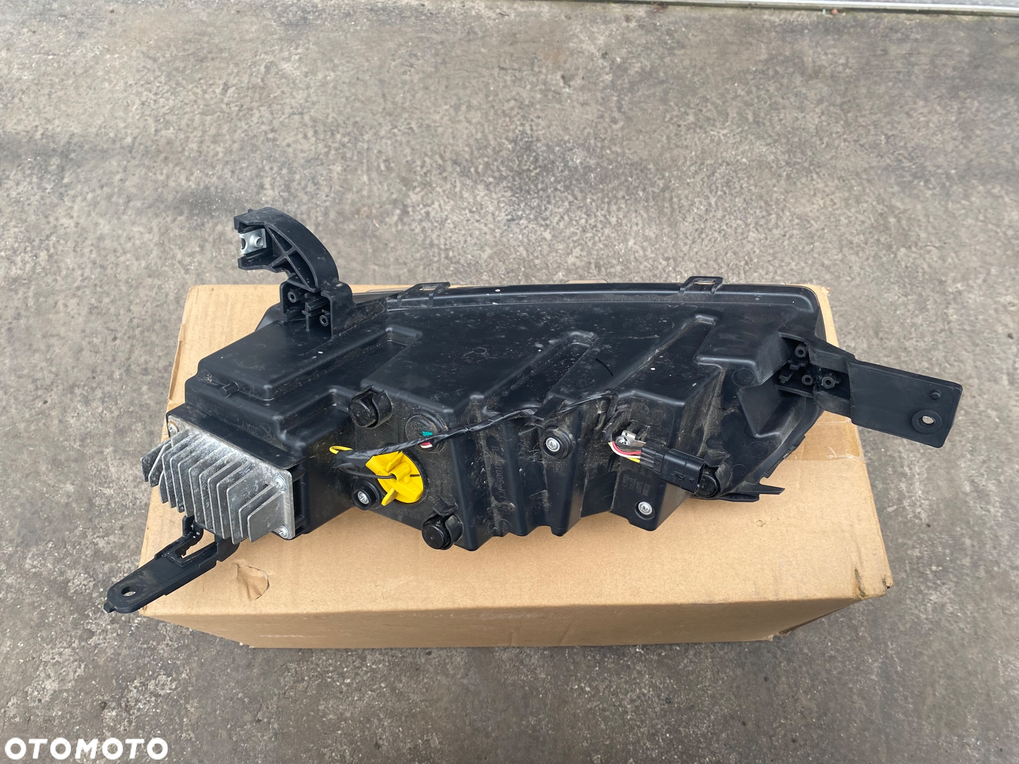 DACIA SPRING IGŁA! KOMPLETNA LAMPA PRZEDNIA PRAWA REFLEKTOR PRAWY PRZÓD   266008993R DRL led Ledowa Wwa - 10