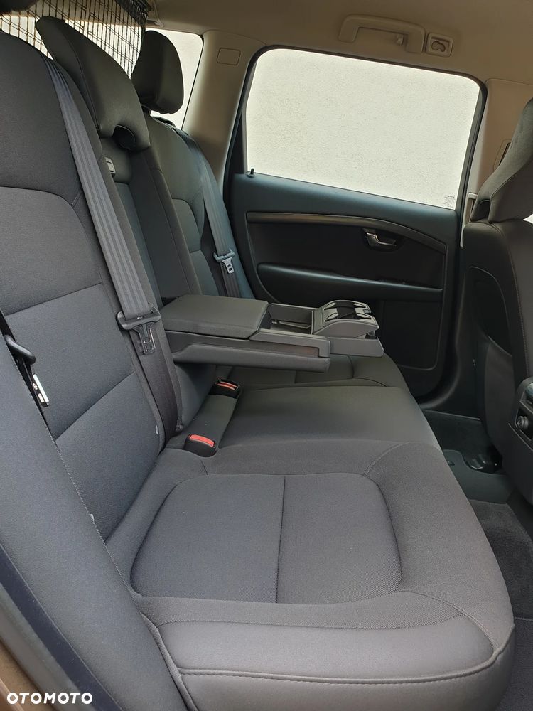Volvo V70 D2 Linje Classic - 37