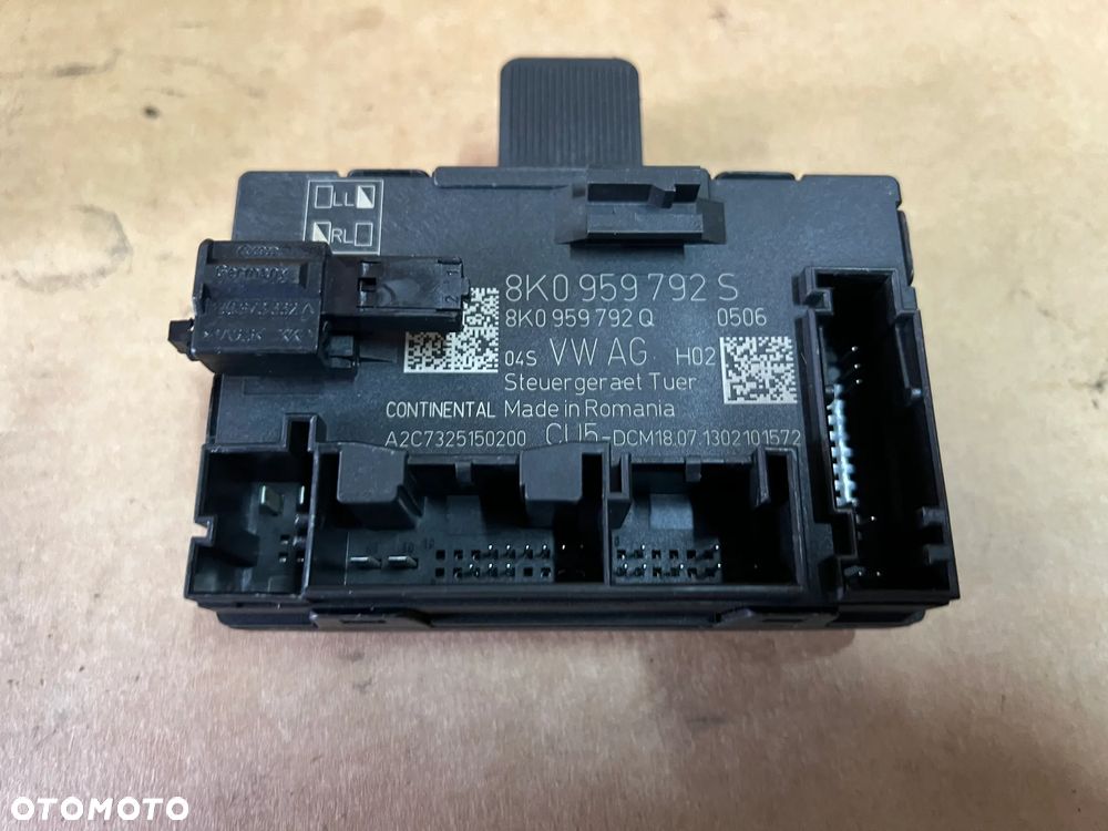 Moduł sterownik drzwi prawy przód Audi A4 B8 8K0959792S 8K0959792Q - 1